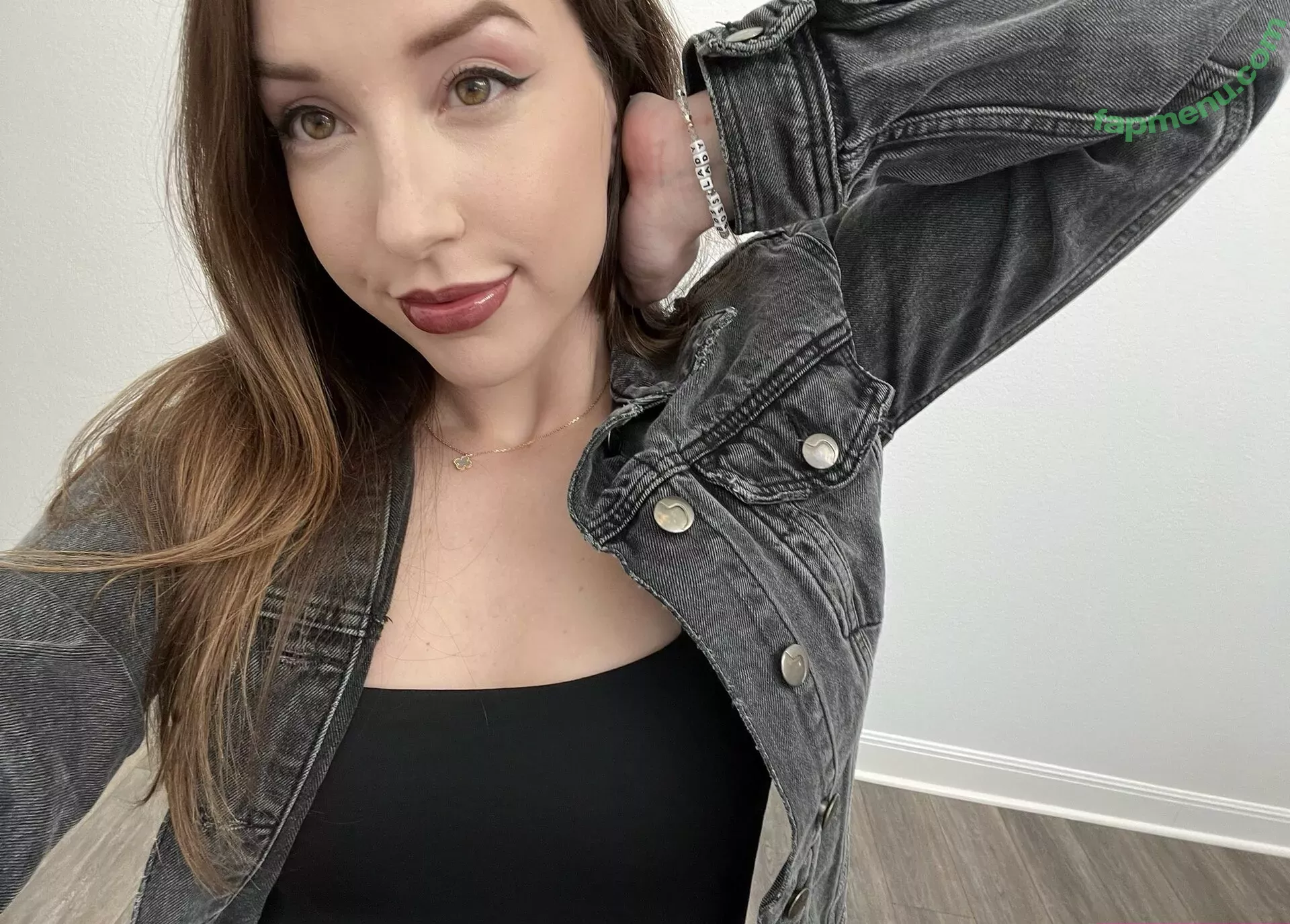 JackieMButler nude photo #0324 (JackieMButler)