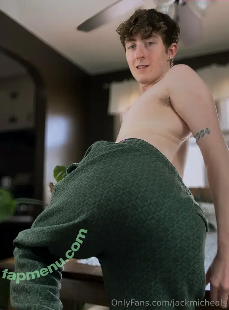 jackmicheals nude photo #0001 (jaxkmixheals)