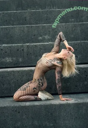  nude photo #0005