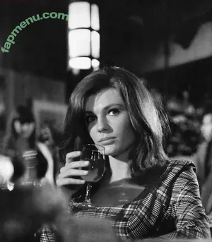 Jacqueline Bisset / jacquelinebissetofficial nude photo #0038