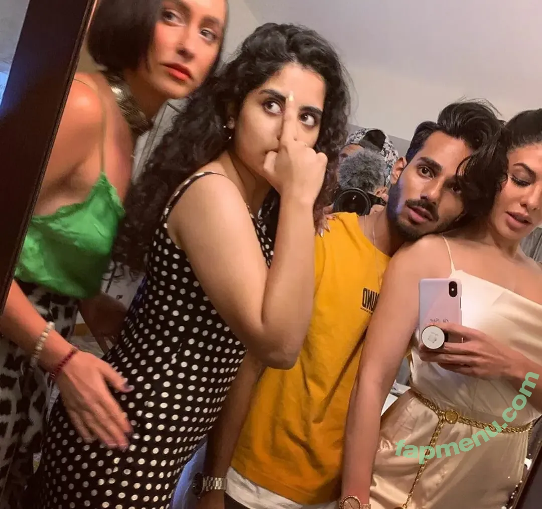 Jacqueline Fernandez nude photo #0063 (jacquelienefernandez)