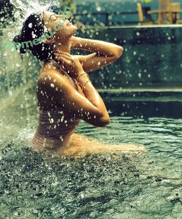 Jacqueline Fernandez nude photo #0064 (jacquelienefernandez)