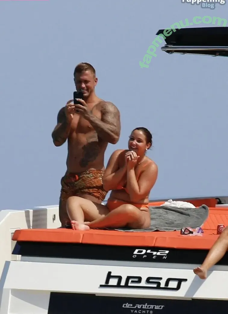 Jacqueline Jossa nude photo #0524 (EastEnders / jacjossa)