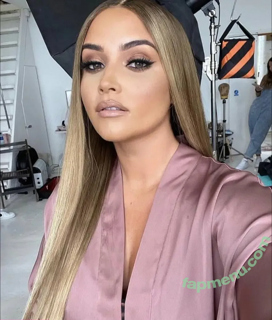 Jacqueline Jossa nude photo #0729 (EastEnders / jacjossa)