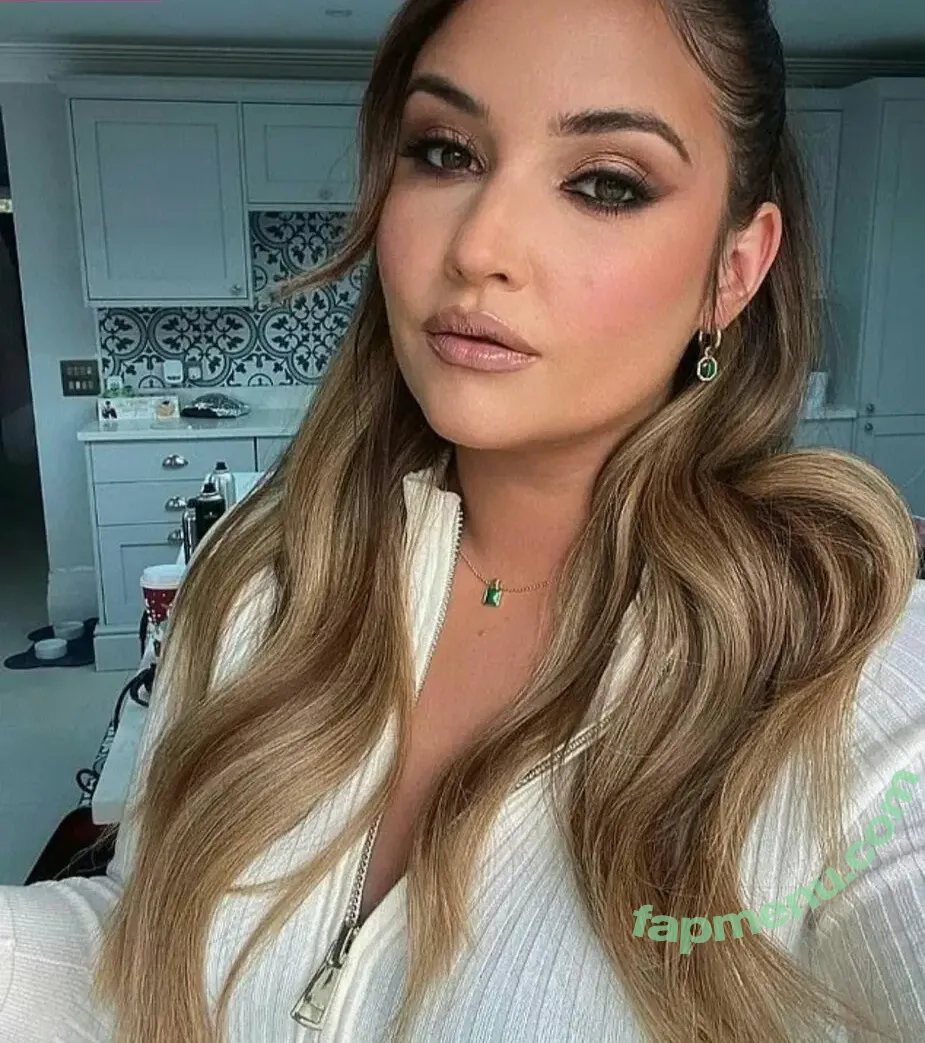 Jacqueline Jossa nude photo #0746 (EastEnders / jacjossa)