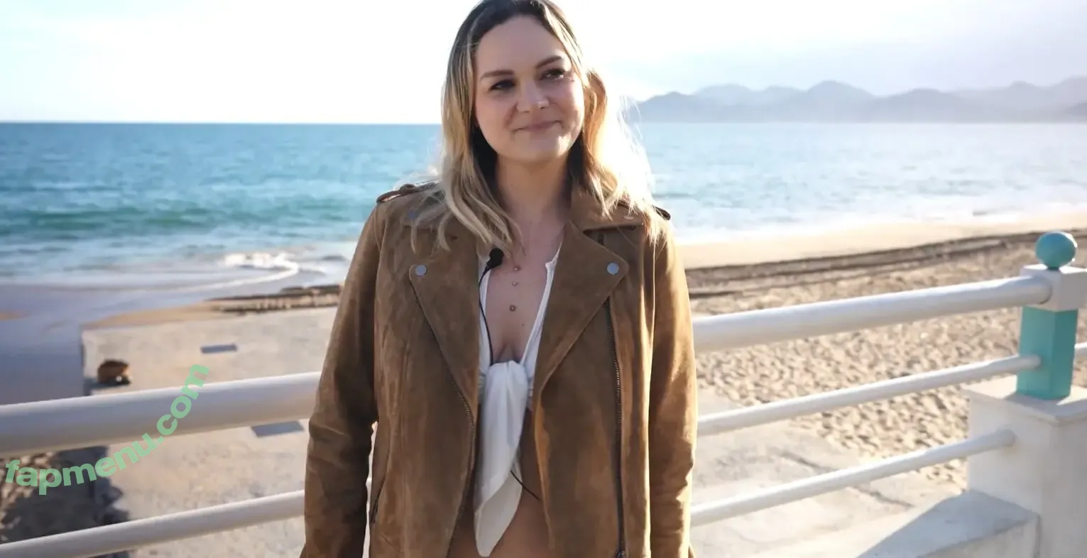 Jacquie Et Michel nude photo #0411 ( / French Sites / Indecentes Voisines / celia_mazikeen_premium / jacquieetmichelelite)