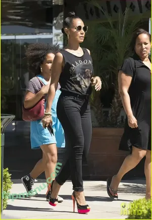 Jada Pinkett Smith / jadapinkettsmith nude photo #0049