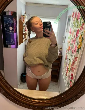 jadasutton / jada.suttonn nude photo #0015