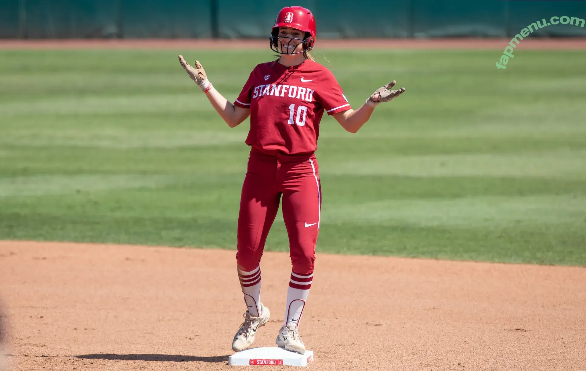 Jade Berry nude photo #0002 (Jade Berry)