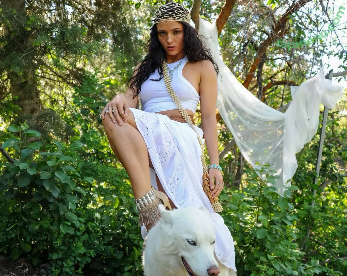 Jade Chynoweth nude photo #0006 (jadebug98)