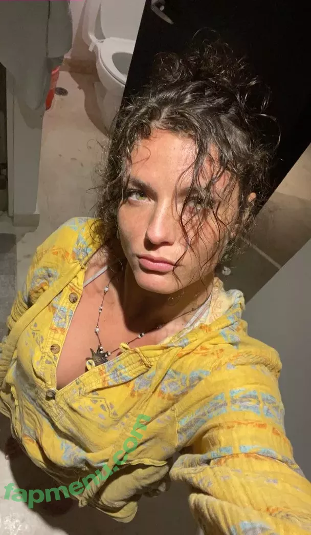 Jade Chynoweth nude photo #0017 (jadebug98)