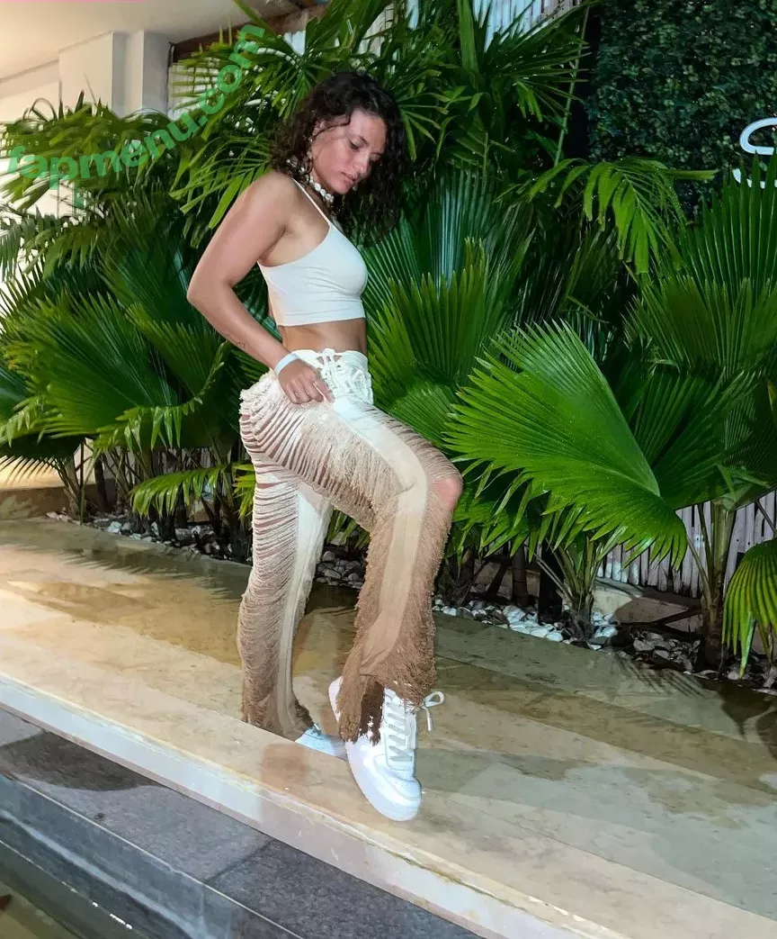 Jade Chynoweth nude photo #0038 (jadebug98)