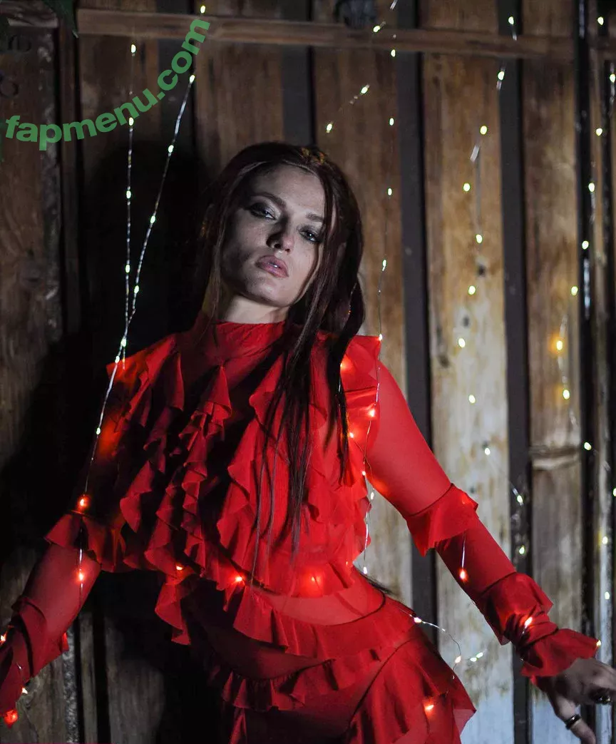 Jade Chynoweth nude photo #0045 (jadebug98)