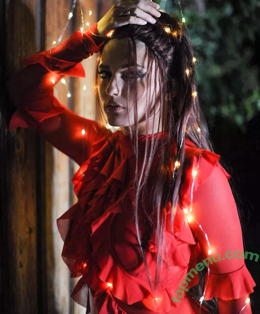 Jade Chynoweth nude photo #0049 (jadebug98)