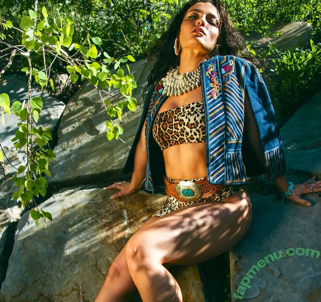 Jade Chynoweth nude photo #0063 (jadebug98)