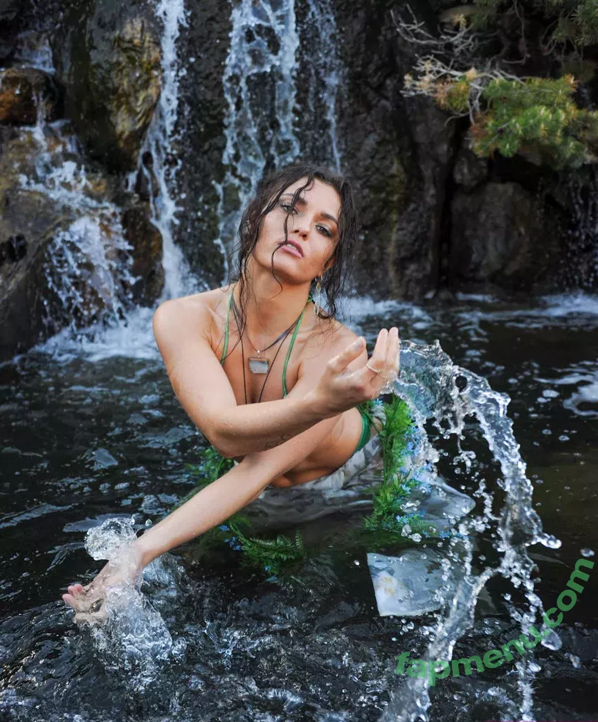 Jade Chynoweth nude photo #0075 (jadebug98)