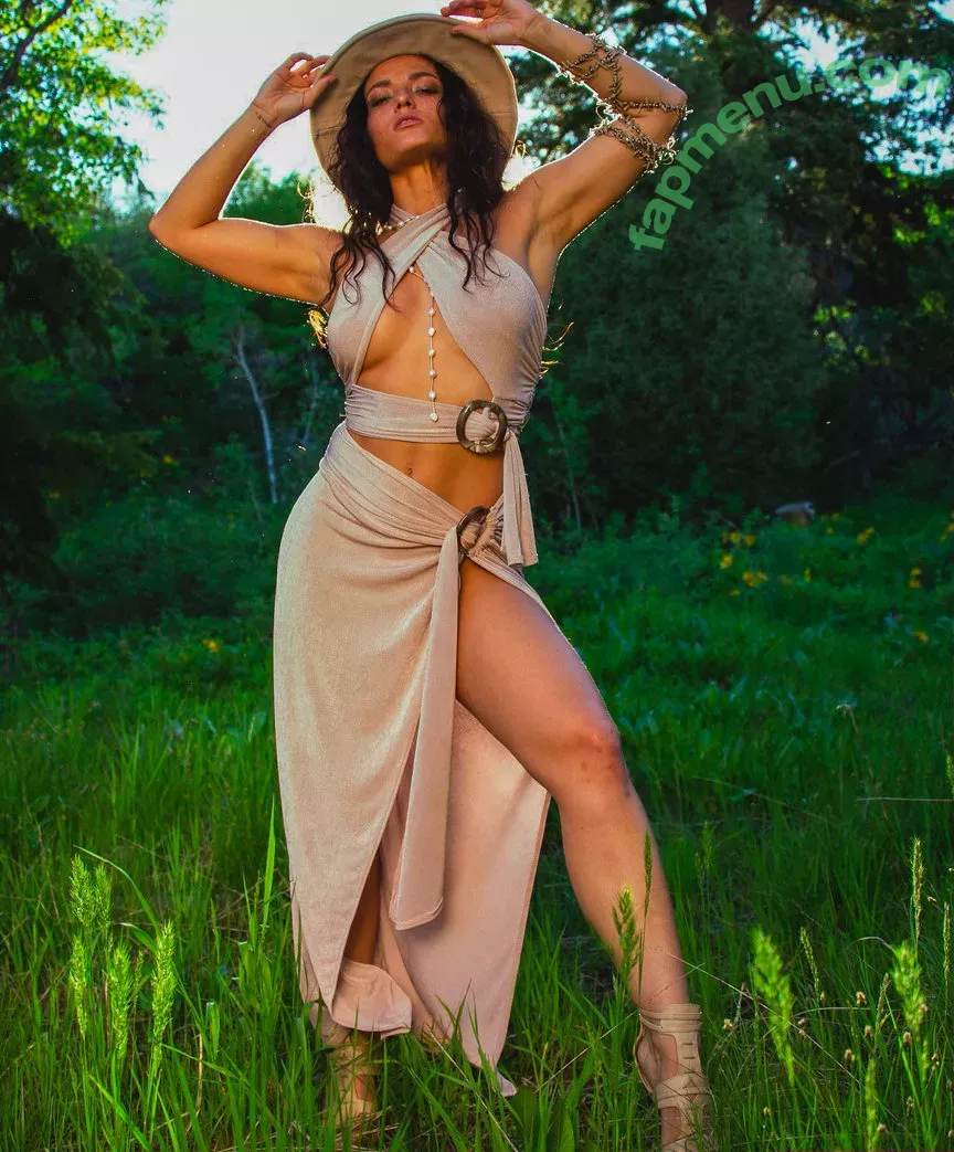 Jade Chynoweth nude photo #0089 (jadebug98)