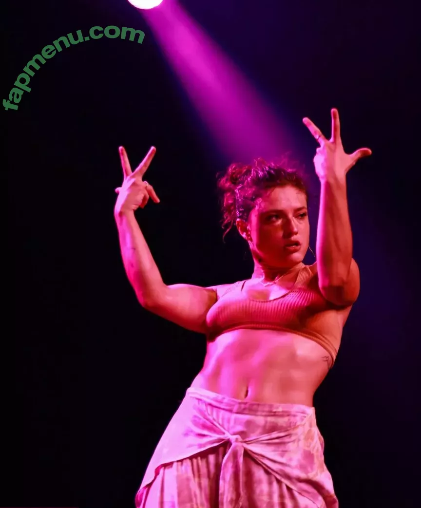 Jade Chynoweth nude photo #0305 (jadebug98)