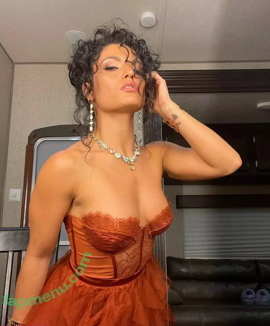 Jade Chynoweth nude photo #0326 (jadebug98)