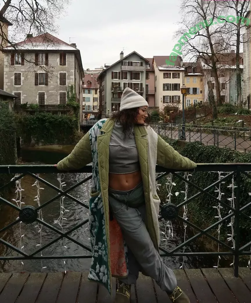 Jade Chynoweth nude photo #0444 (jadebug98)