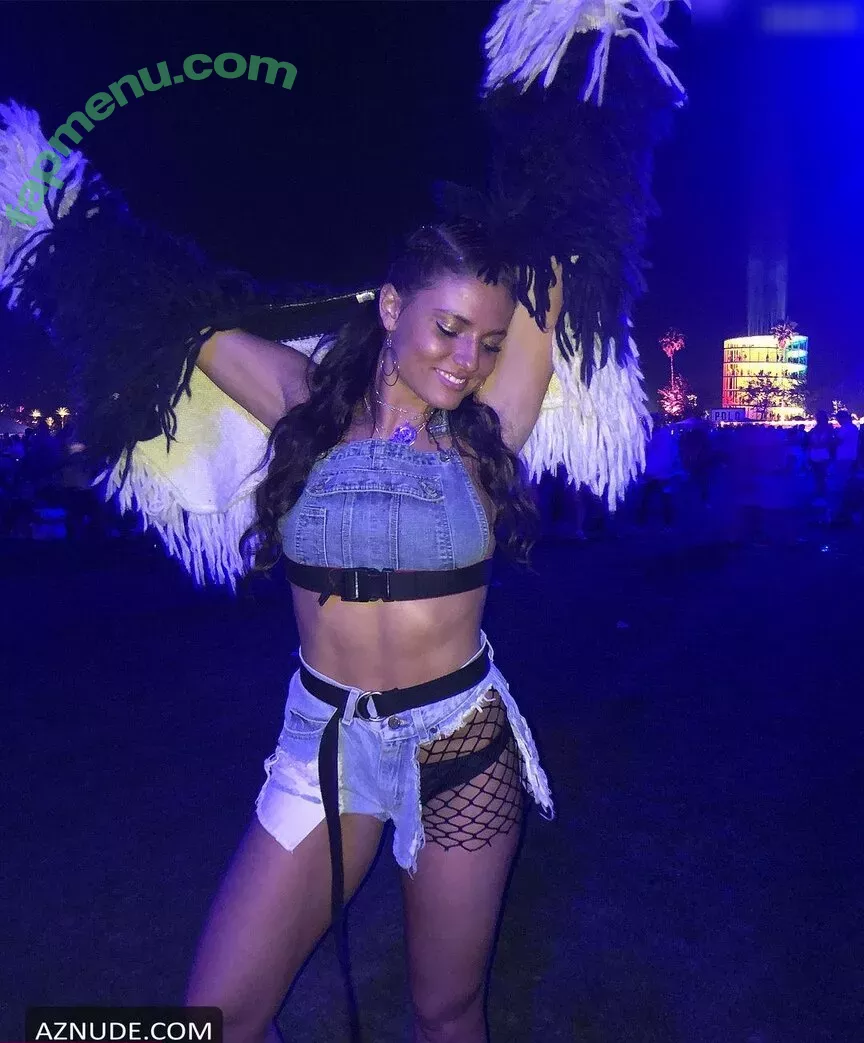 Jade Chynoweth nude photo #0491 (jadebug98)