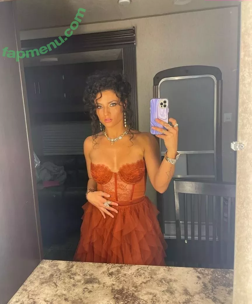 Jade Chynoweth nude photo #0504 (jadebug98)