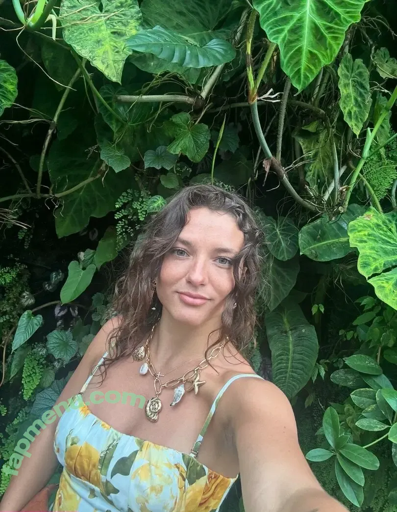 Jade Chynoweth nude photo #0744 (jadebug98)