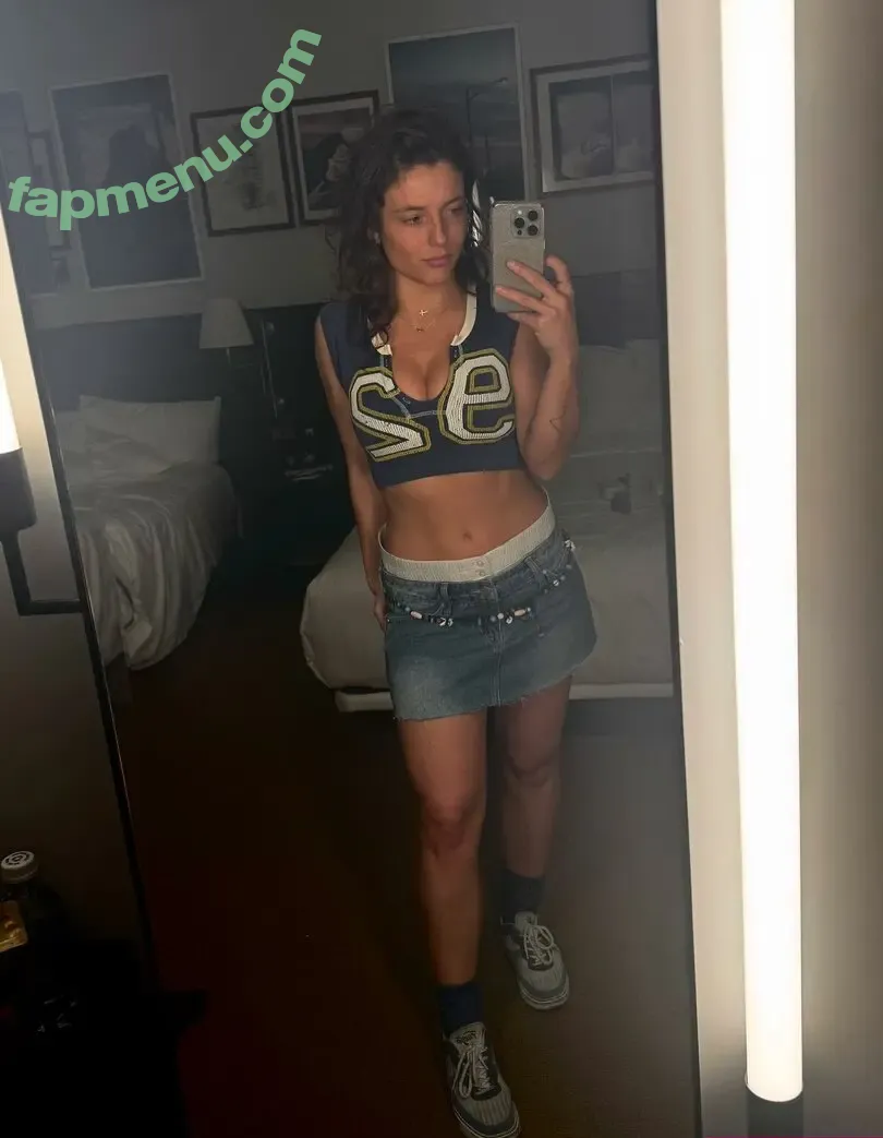 Jade Chynoweth nude photo #0756 (jadebug98)