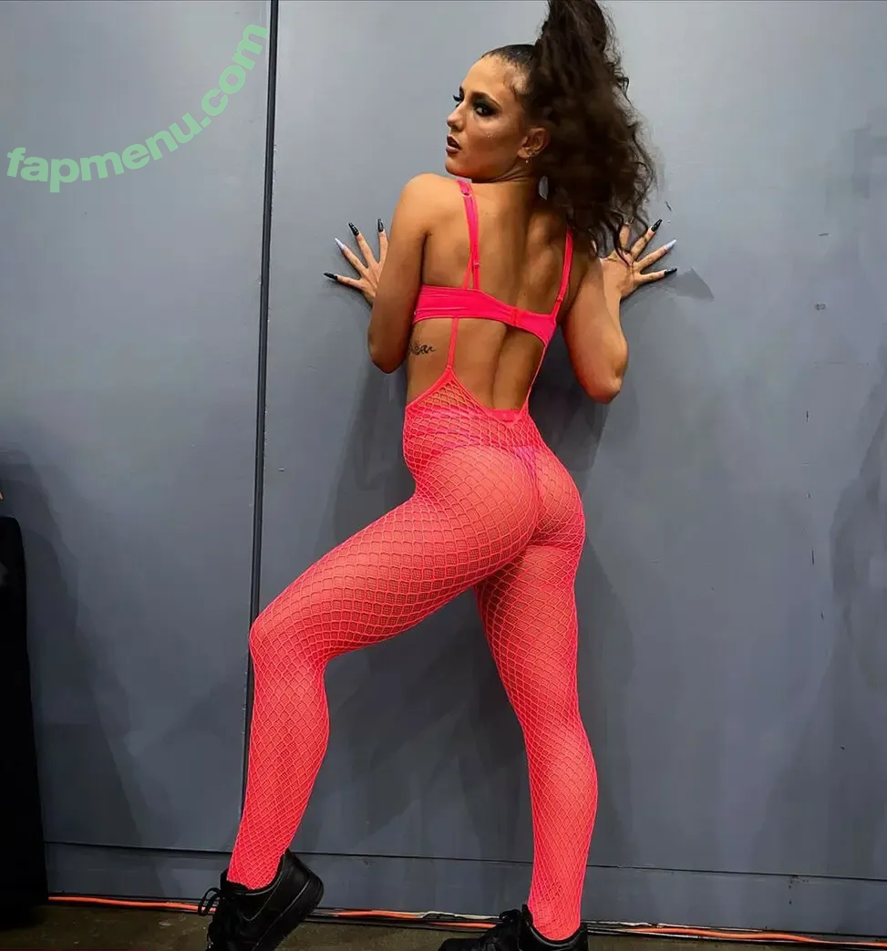 Jade Chynoweth nude photo #0796 (jadebug98)