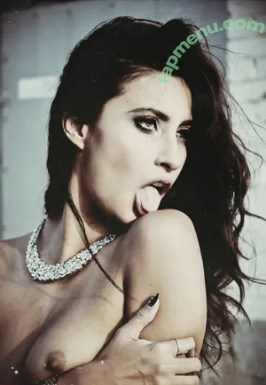 Jade Jantzen / JadeJantzenXxx / jade_jantzen / jadejantzenxo nude photo #0599