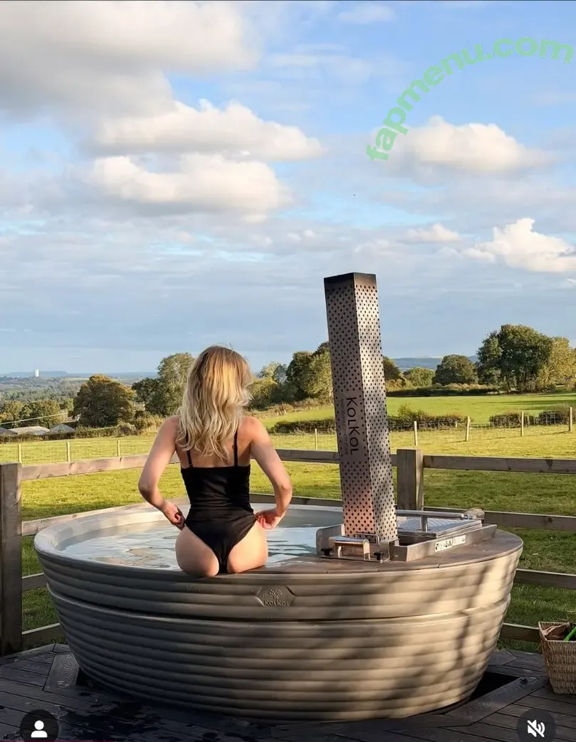 Jade Lloyd nude photo #0006 (__jadelloyd__ / jadelloyd)