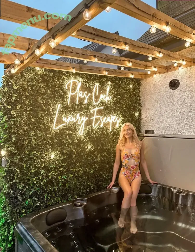 Jade Lloyd nude photo #0039 (__jadelloyd__ / jadelloyd)