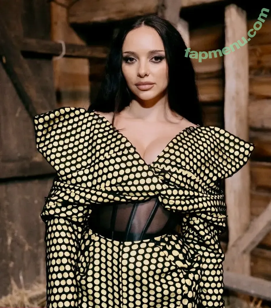 Jade Thirlwall nude photo #0421 (jadethirlwall)