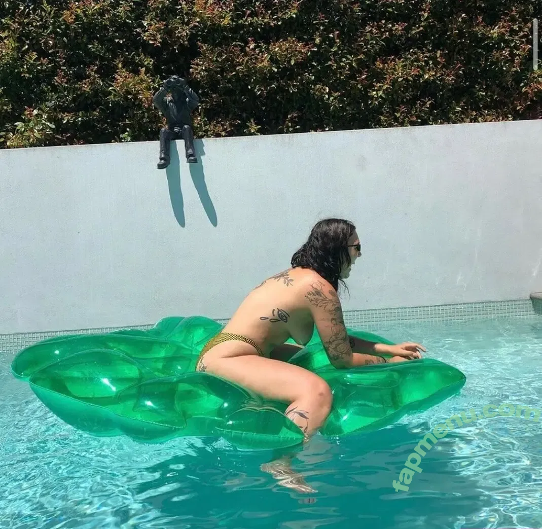 Jade Waby nude photo #0003 (jadelavernebaby / jadewabes / vincevaughnsgirlfriend)