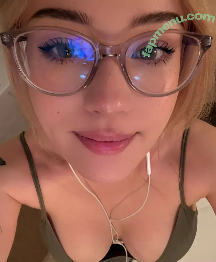 JadeyAnh nude photo #0001 (ja.dey / vylerria)
