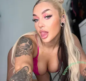  nude photo #0002