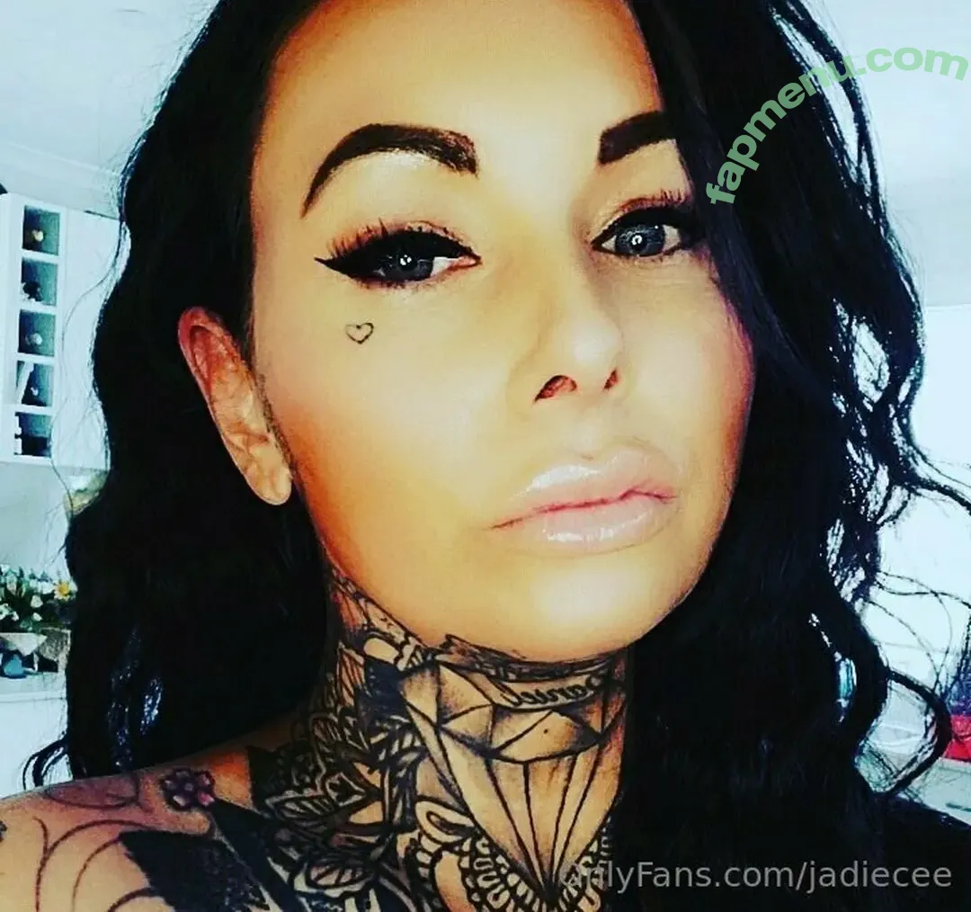 jadiecee nude photo #0018 (jaadiee)