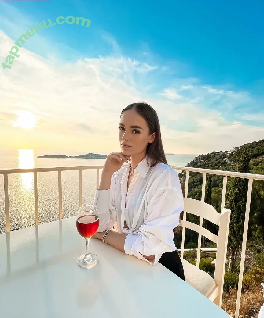 Jadwiga Koc nude photo #0089 (Jade Koc / jadwiga_koc)