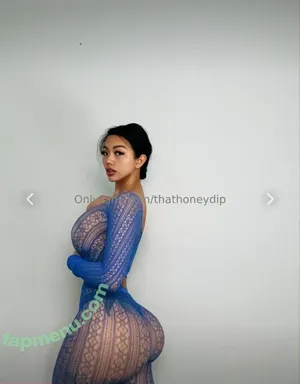 Jaelomain / thathoneydip nude photo #0191