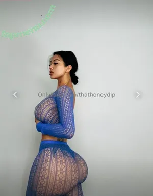 Jaelomain / thathoneydip nude photo #0193