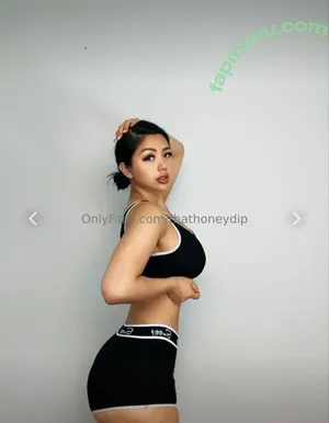 Jaelomain / thathoneydip nude photo #0201