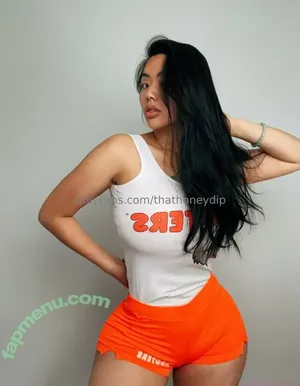 Jaelomain / thathoneydip nude photo #0247