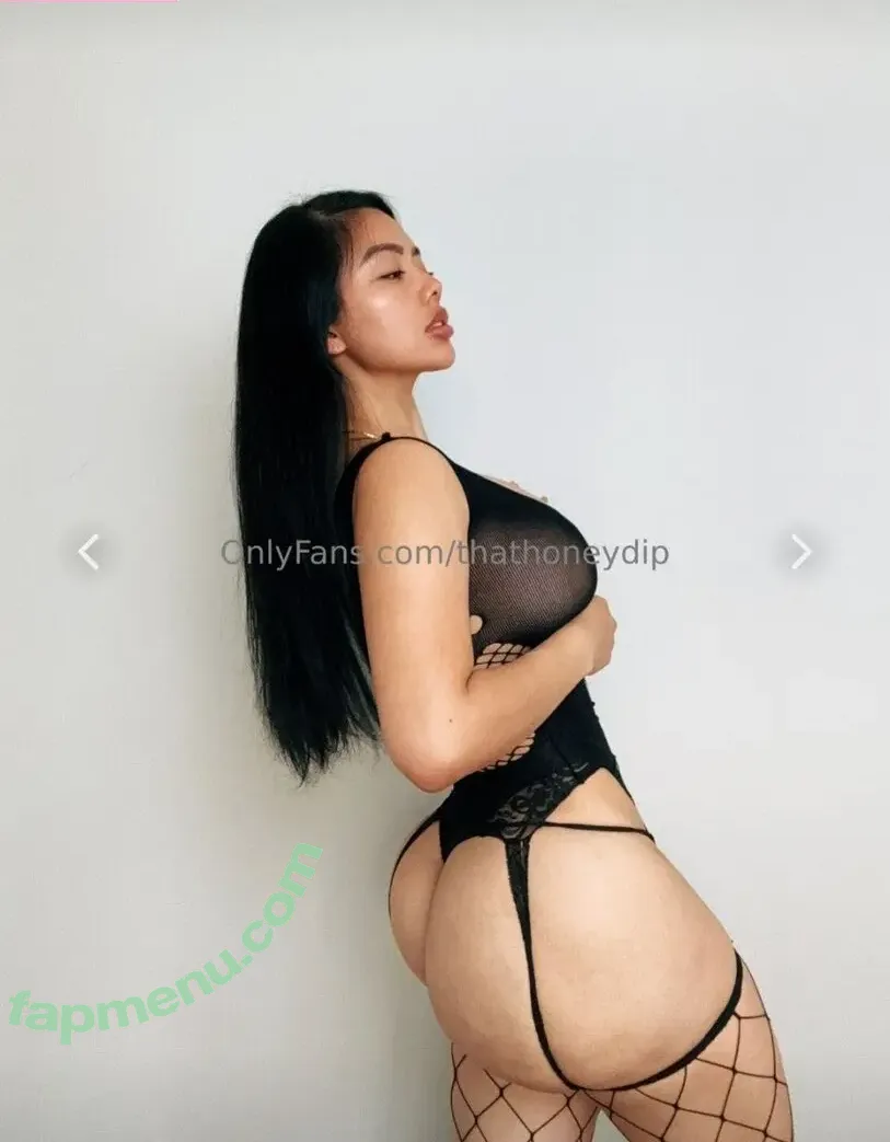 Jaelomain nude photo #0102 (thathoneydip)