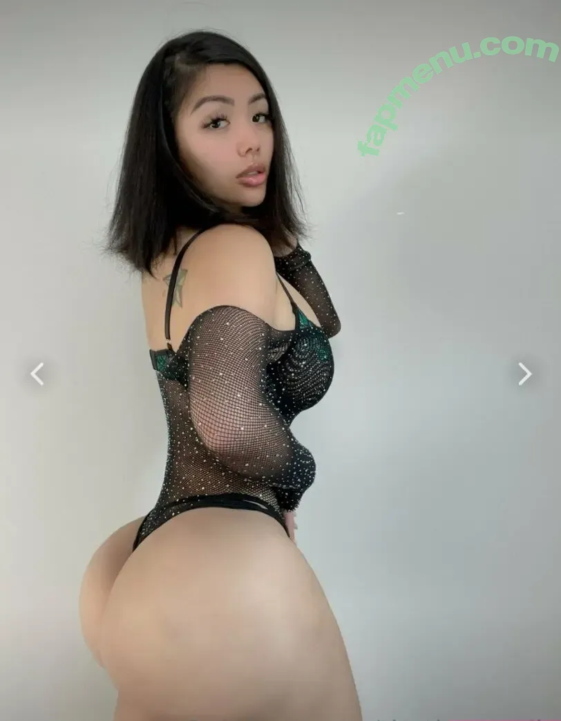 Jaelomain nude photo #0111 (thathoneydip)