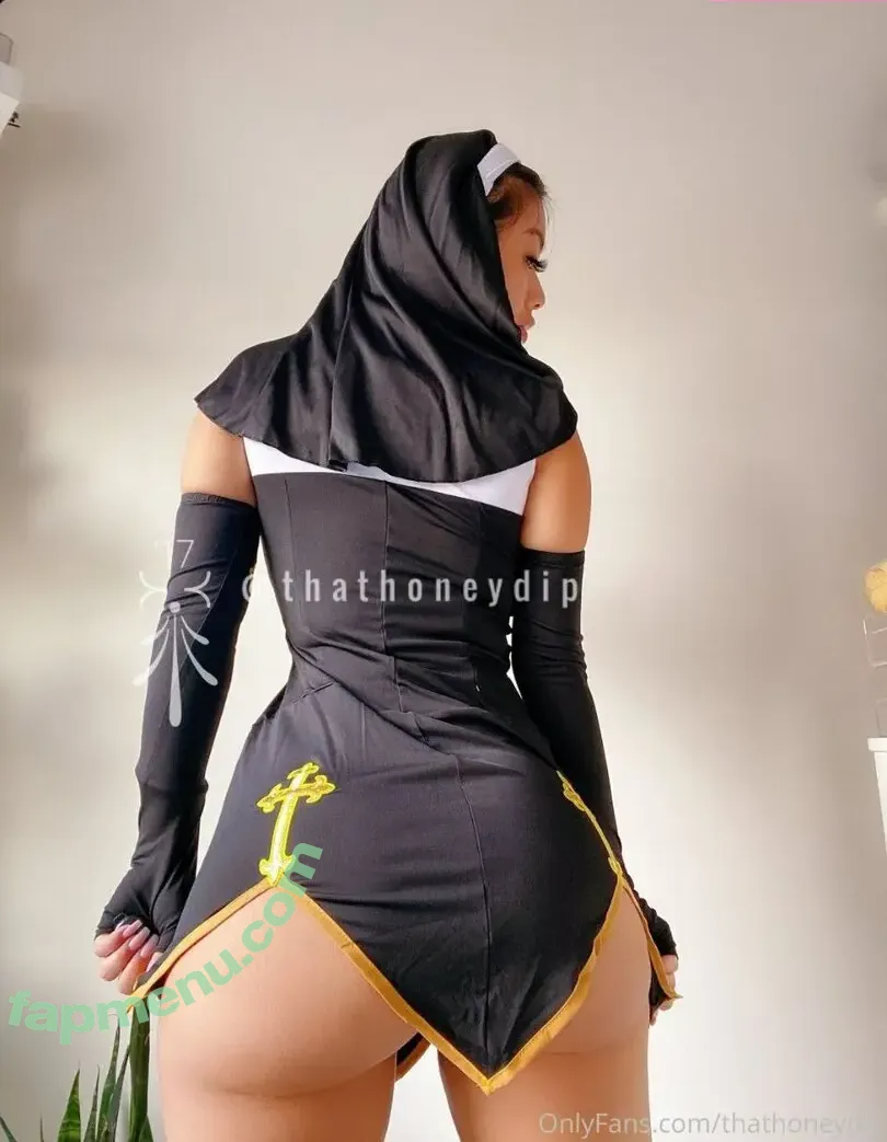 Jaelomain nude photo #0268 (thathoneydip)