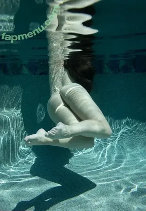  nude photo #0001