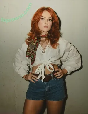 Jaime Hayter / jamiehayter nude photo #0188