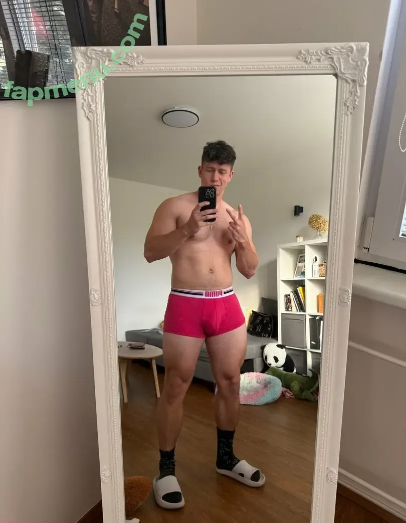 jake865 nude photo #0005 (imjakejohnston)