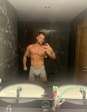 jakewinterr / jakewinter__ nude photo #0001