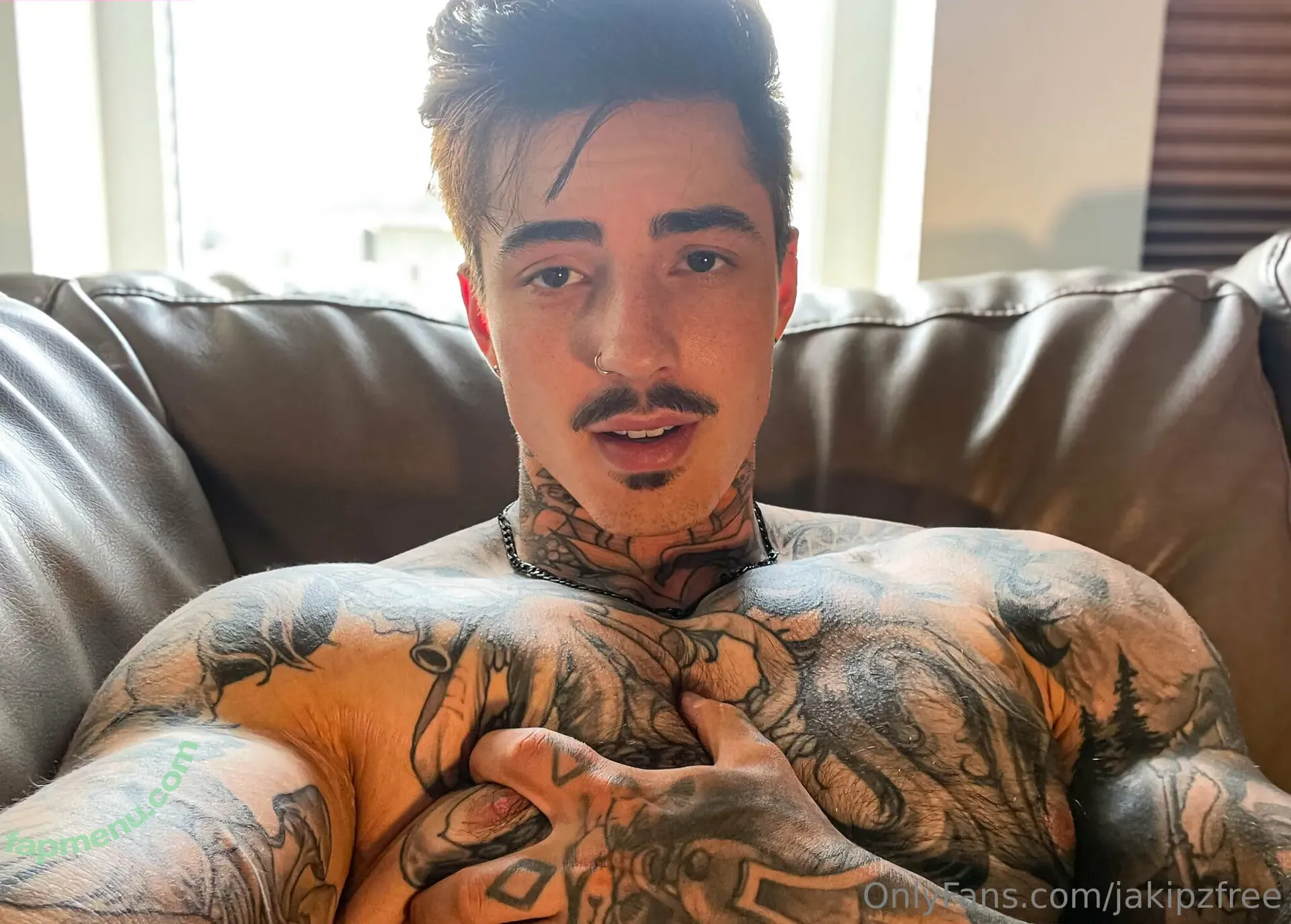 jakipzfree nude photo #0006 (jakeandrich)